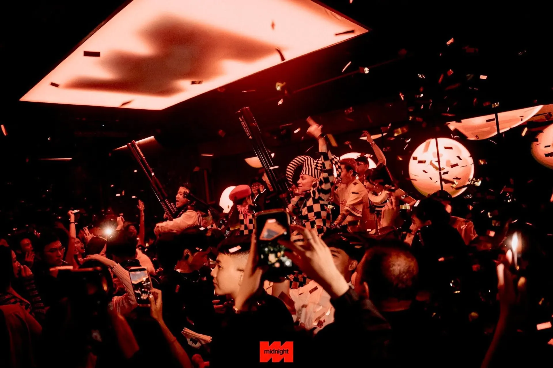 MIDNIGHT Club Hà Nội — sàn nhảy 46 Mã Mây, ảnh 7